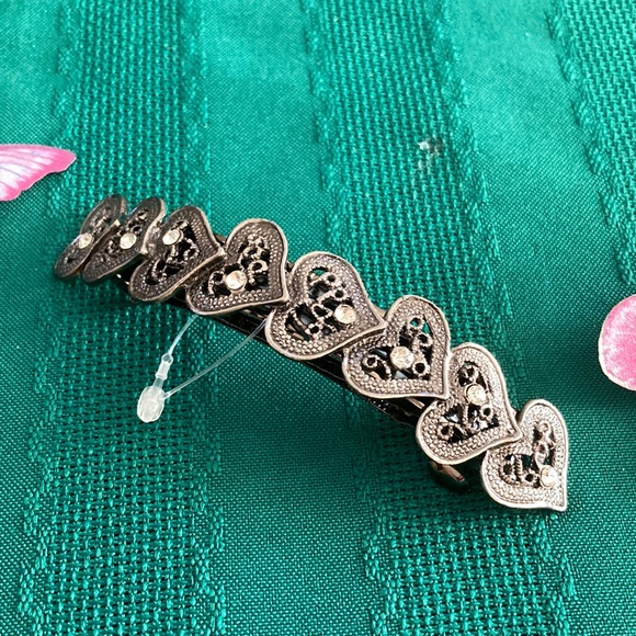 Vintage NWOT Pewter Hair Clip with Hearts and Rhinestones - Picture 1 of 6